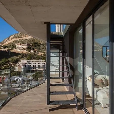 Modern Sea Front Jacuzzi Blue Sky Appartement