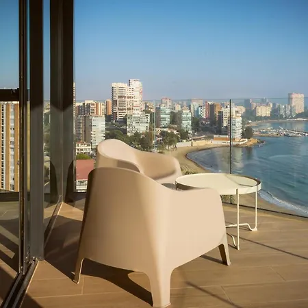 Modern Sea Front Jacuzzi Blue Sky Appartement